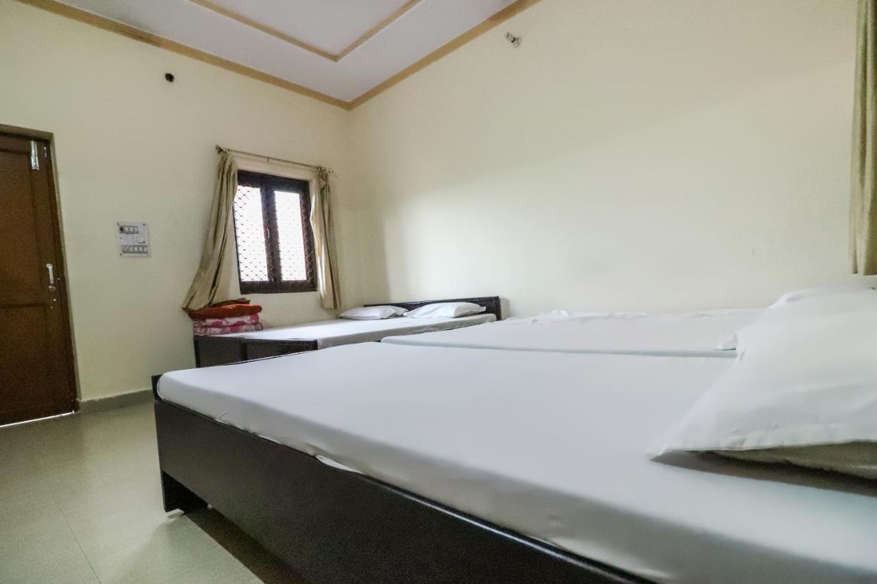 Govardhan Spot On 60838 Shri Giriraj Dham酒店 外观 照片