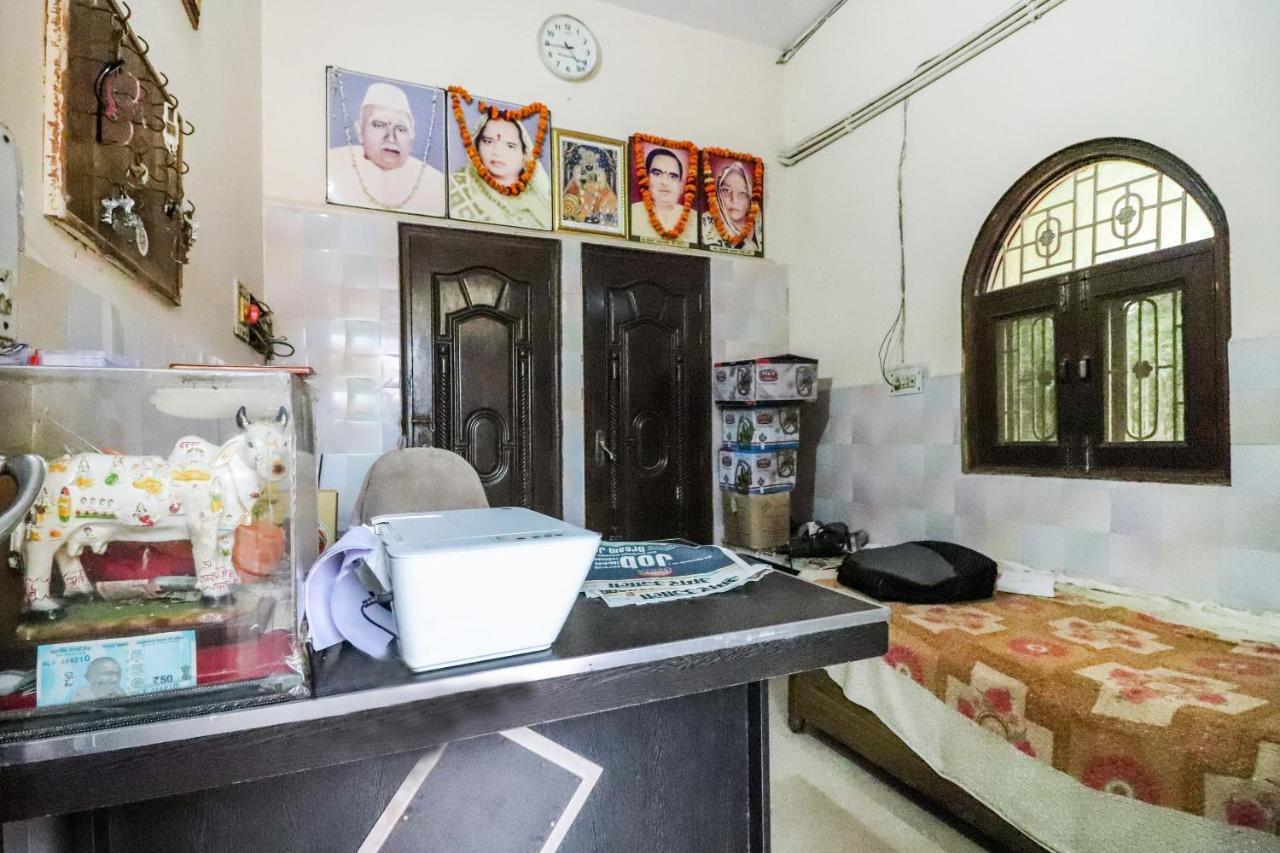Govardhan Spot On 60838 Shri Giriraj Dham酒店 外观 照片
